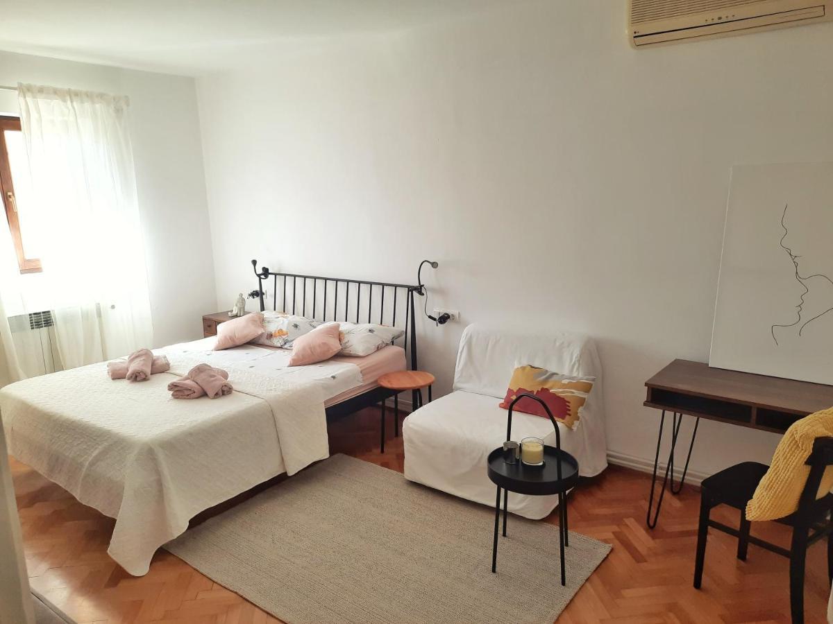 Apartment Nino In Pula Zewnętrze zdjęcie