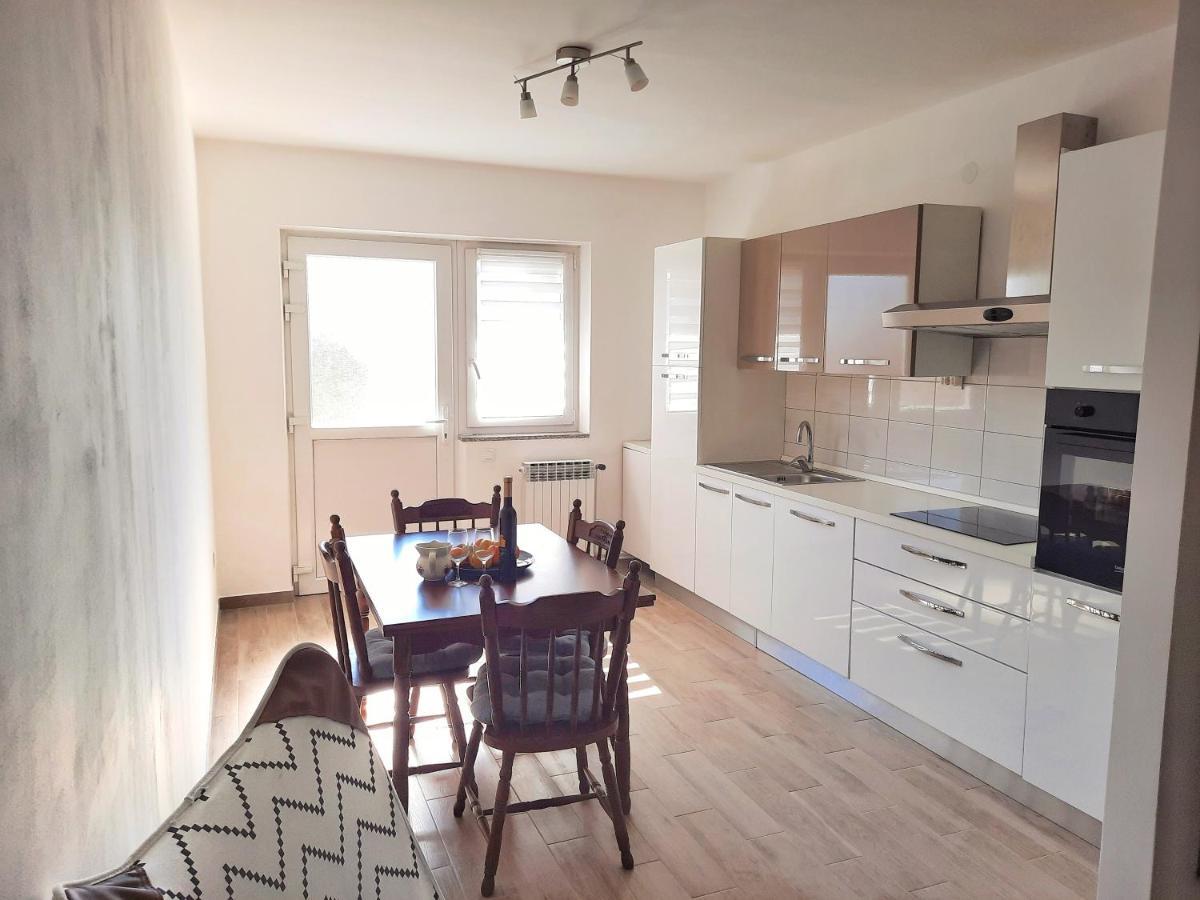 Apartment Nino In Pula Zewnętrze zdjęcie
